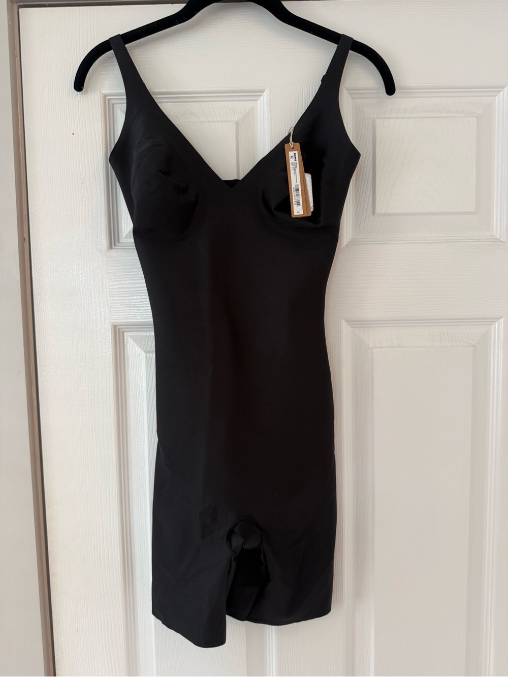 NWT SKIMS Body Unlined Plunge Mid Thigh Bodysuit in Onyx